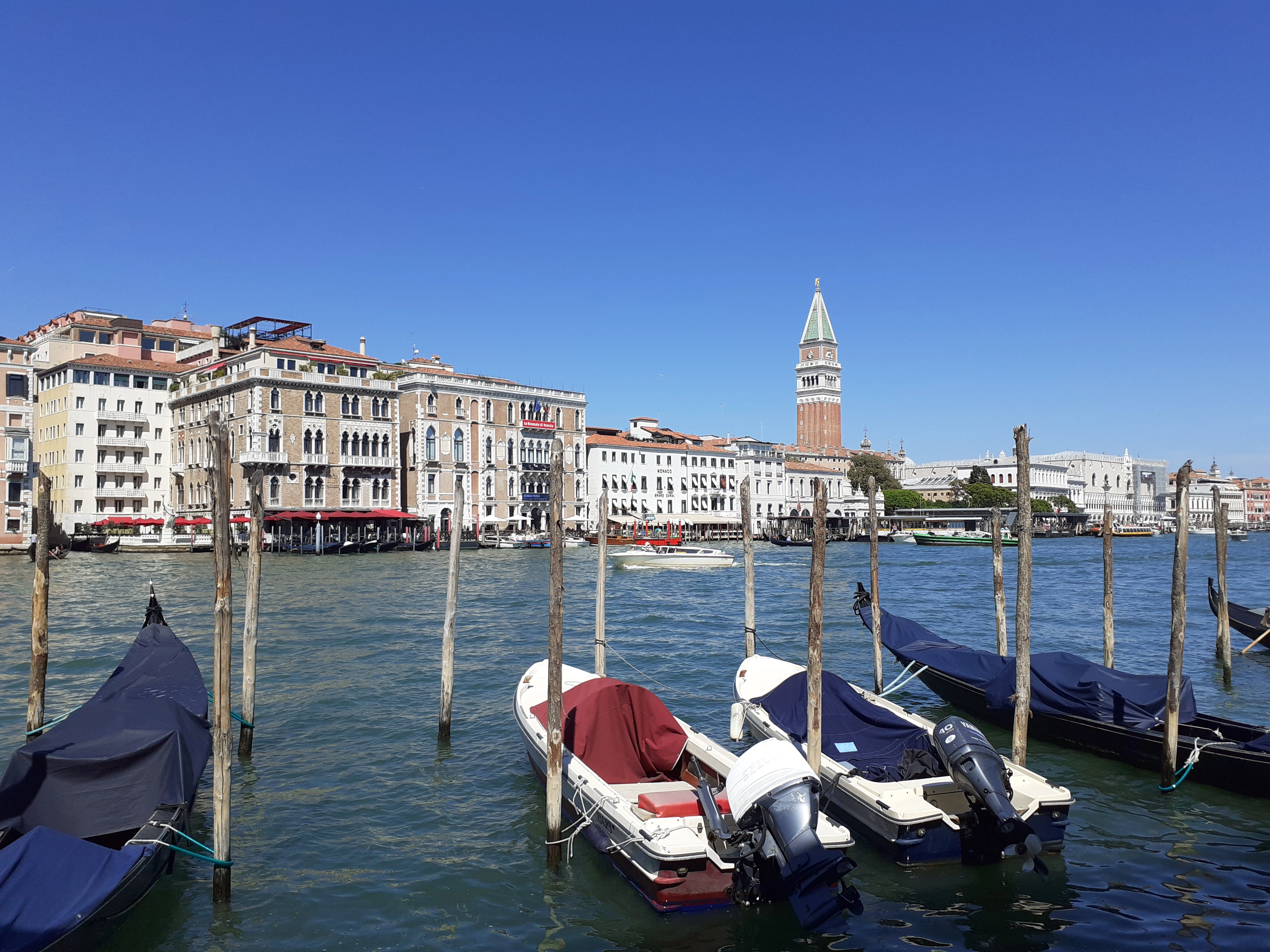 Foto di venezia con barche